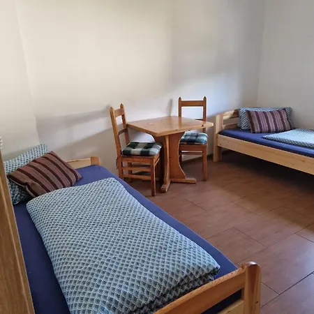 شقة Nahe Berlin Fuer Bis Zu 8 Monteure *